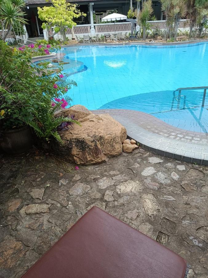 Ban Nam Mao Resort Praia de Jomtien Exterior foto