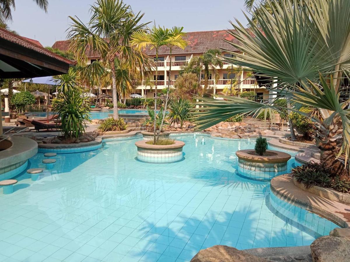 Ban Nam Mao Resort Praia de Jomtien Exterior foto