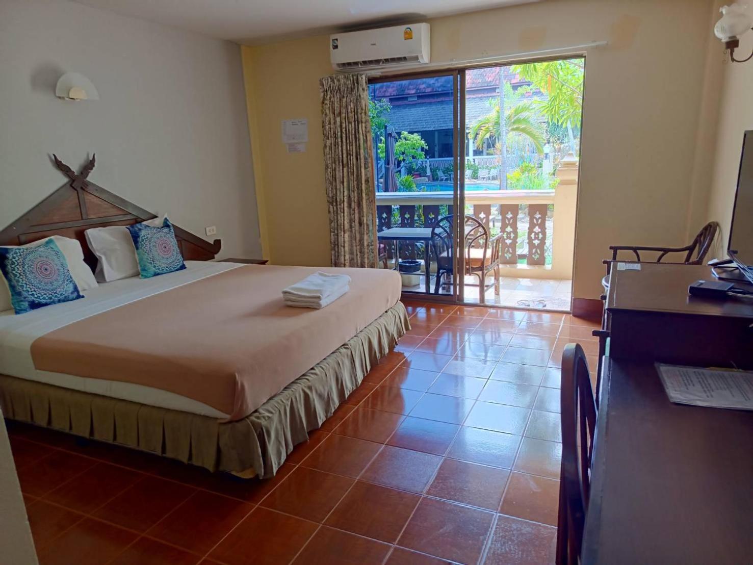 Ban Nam Mao Resort Praia de Jomtien Exterior foto