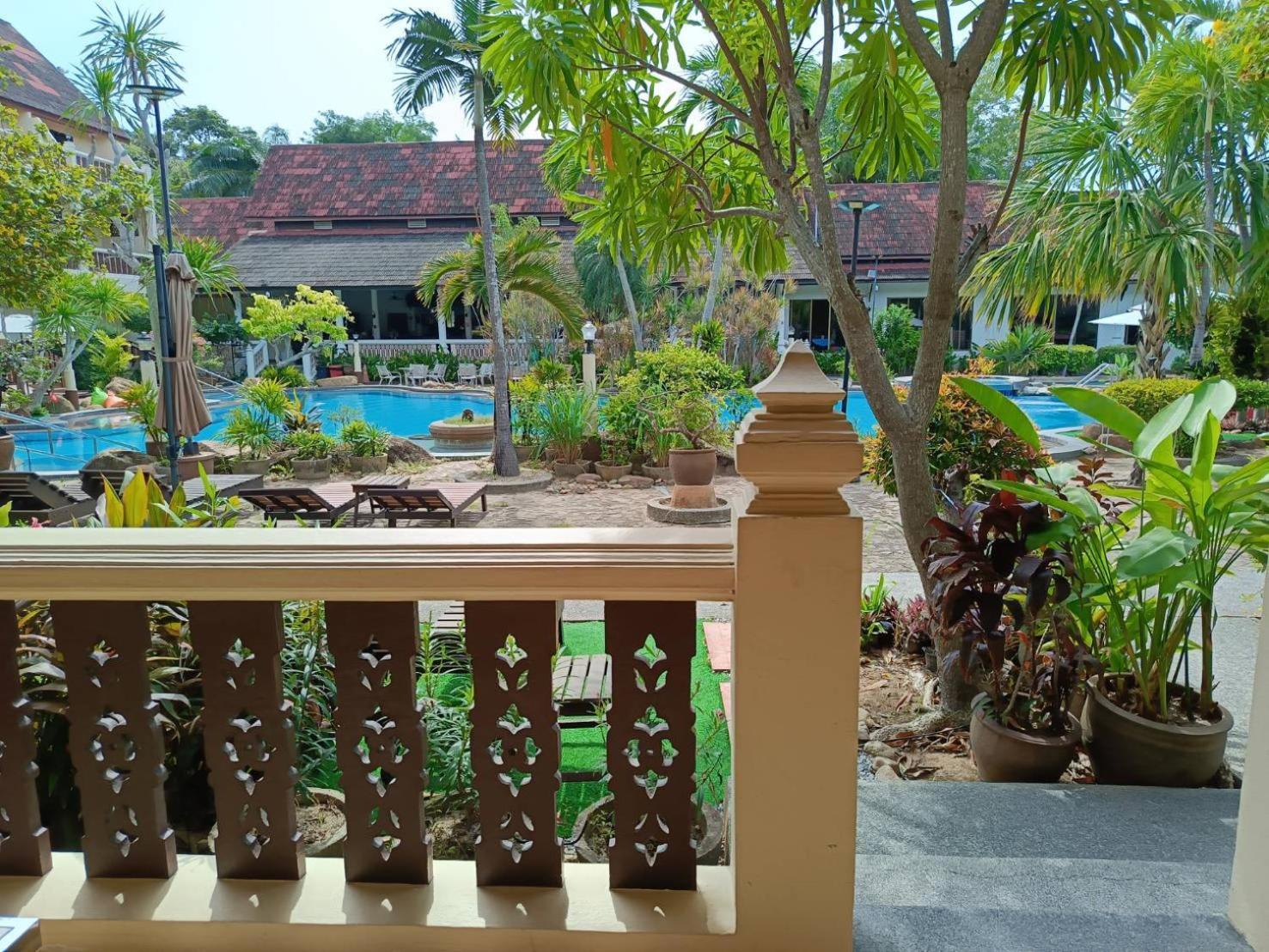 Ban Nam Mao Resort Praia de Jomtien Exterior foto